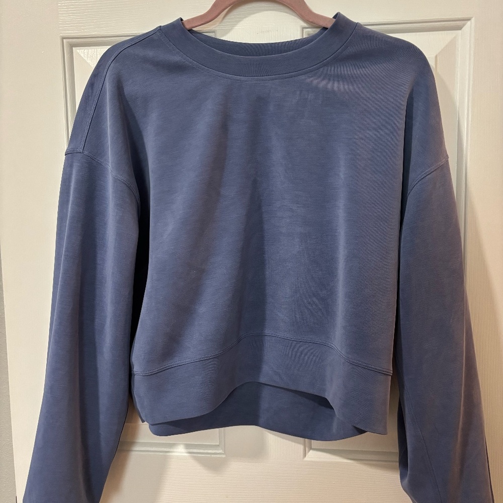 lululemon Softstreme Perfectly Oversized Cropped Crew Blue Size 6